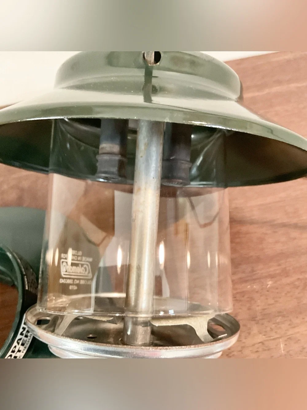 Coleman 5152C700 Two-Mantle Propane Lantern w/ New Glass Globe & Original Box